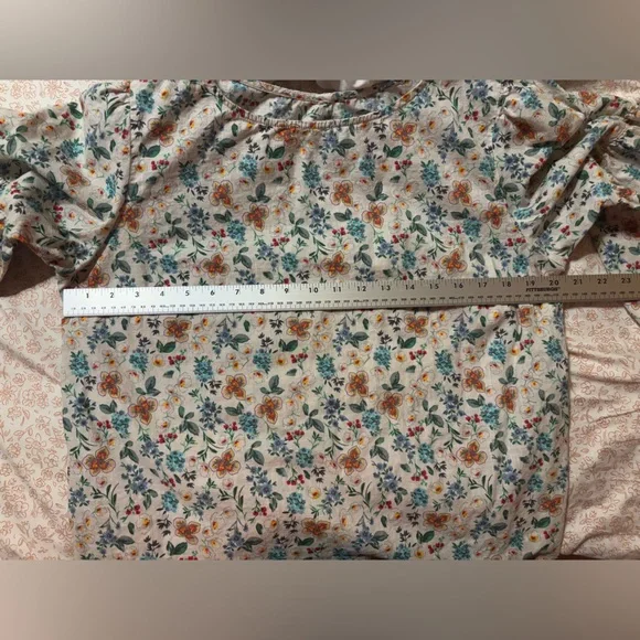 Floral Bell Sleeve Blouse - Picture 5 of 5